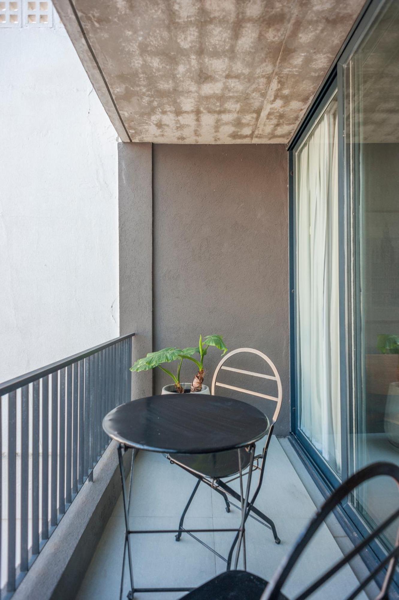 Explore Palermo In Stunning And Chic -1d- Apartment